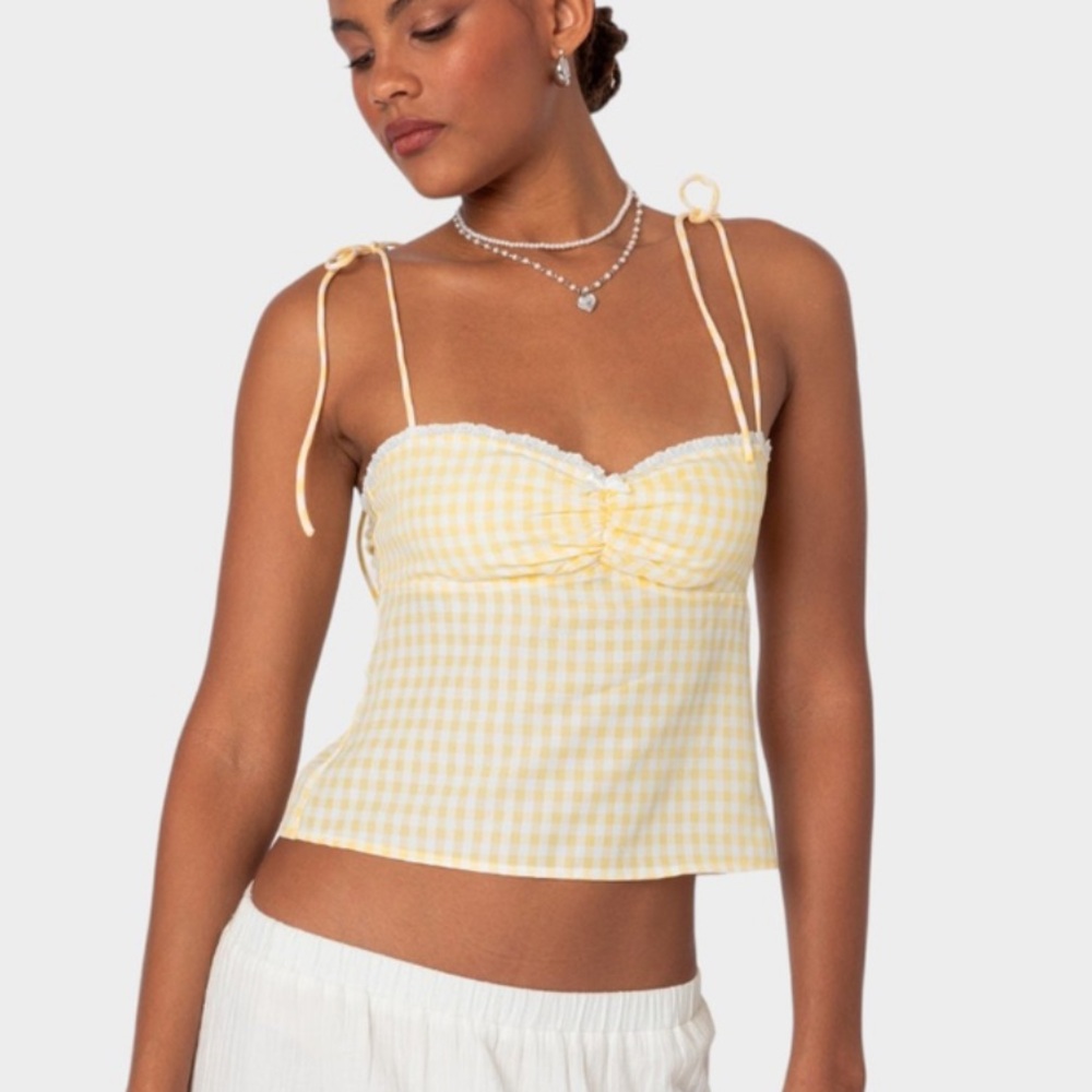 EDIKTED Billie Open Tie Back Gingham Top